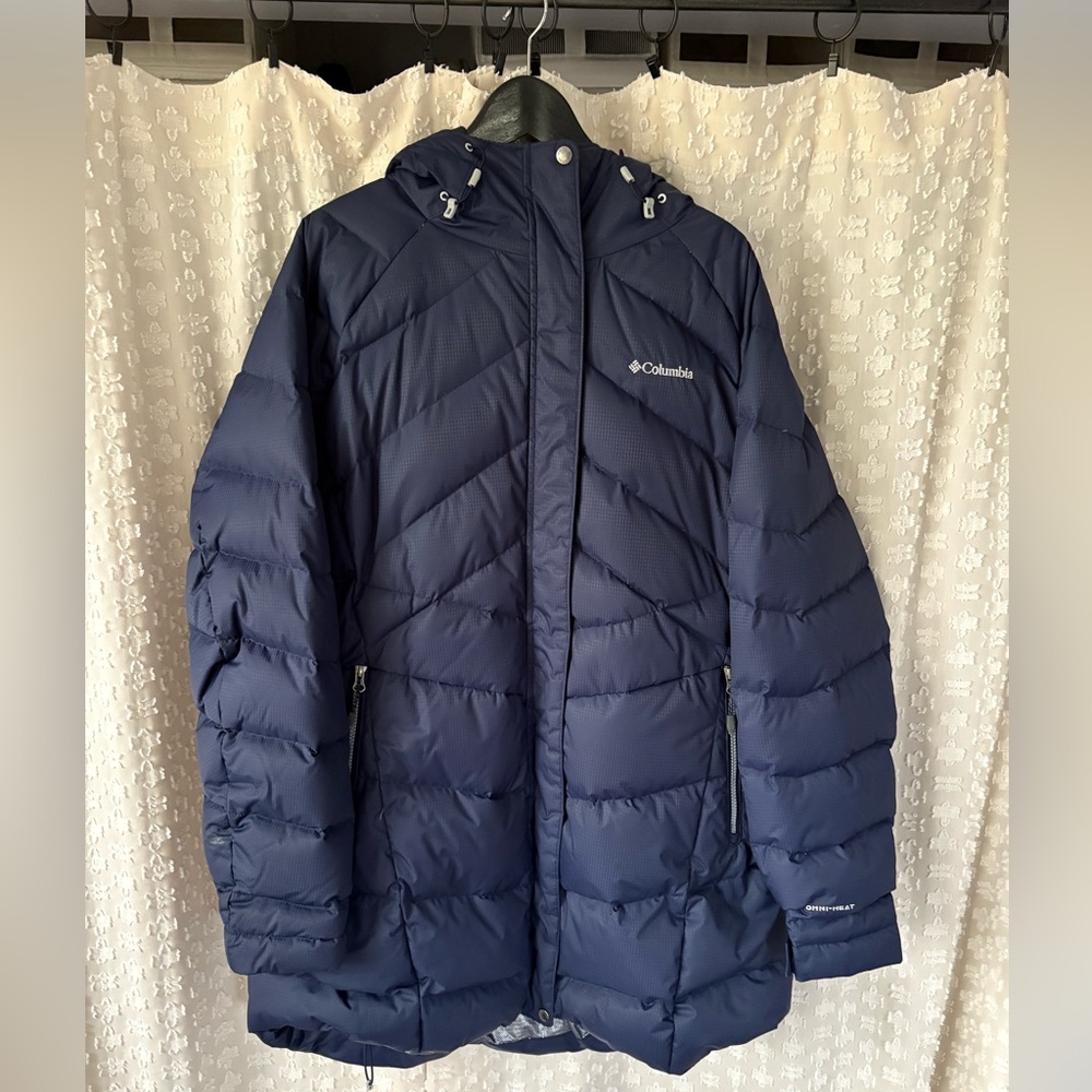 Columbia Women's Dark Blue Puffer Coat
